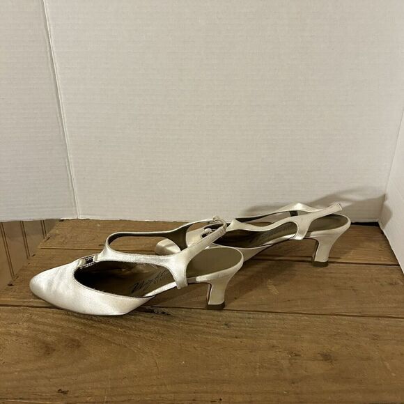 Night Life By Life Stride Womens Shoes White Fabric Cone Heels Size 7B #38014 - Picture 7 of 12